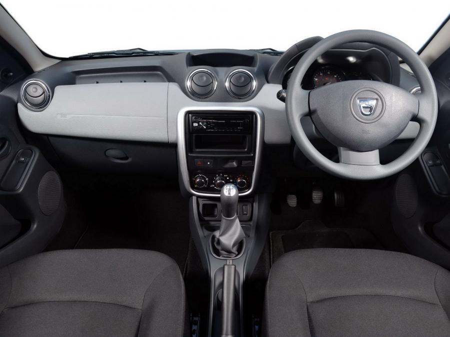 Торпедо Dacia Duster Access 2014 года  (UK) (фото 8 из 16)